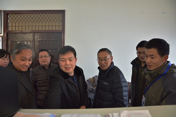 省财政厅、省粮食局领导一行视察建设项目.jpg 省财政厅、省粮食局领导一行视察建设项目.jpg